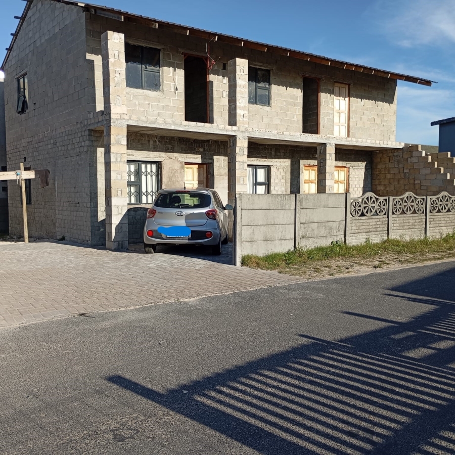 6 Bedroom Property for Sale in Electric City Western Cape